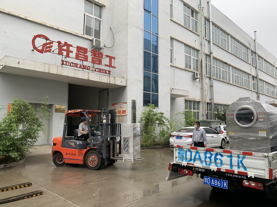 河南许昌客户来厂订购200斤电磁炒芝麻机一台 直接装车拉走