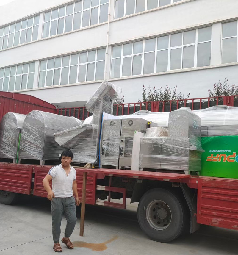 6米全套电磁流水线加两台9-16型电磁炒货机 专车发往浙江